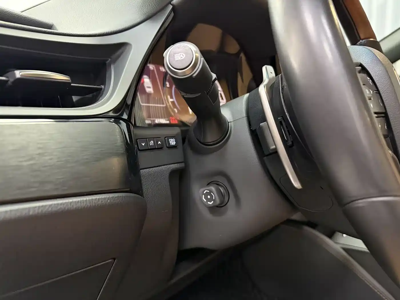 Lexus ES 2023 200 Luxury Edition фото 16