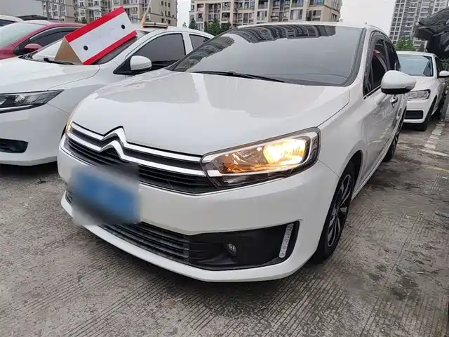  Citroën C4 C-Quatre 2018 1.6L Manual Luxury