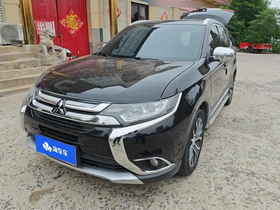 MITSUBISHI OUTLANDER