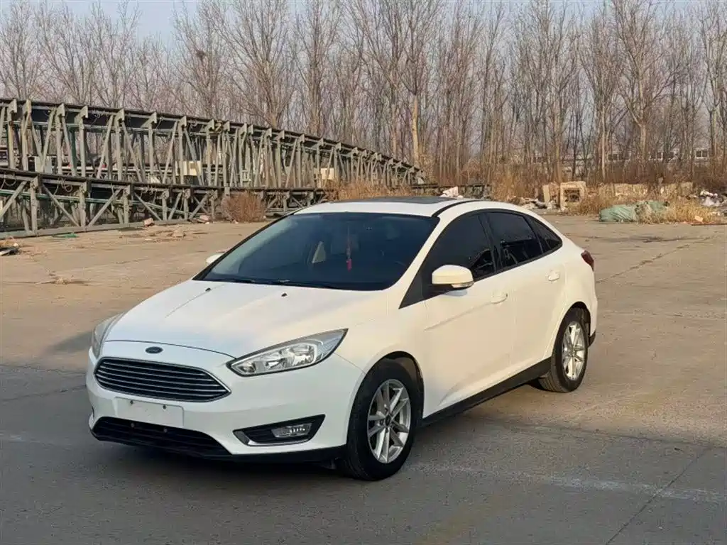 Фото 1 - Ford Focus