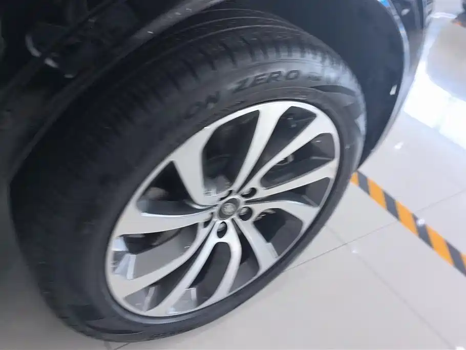 Land Rover Discovery Sport 2023 249PS R-Dynamic S Performance Version фото 6