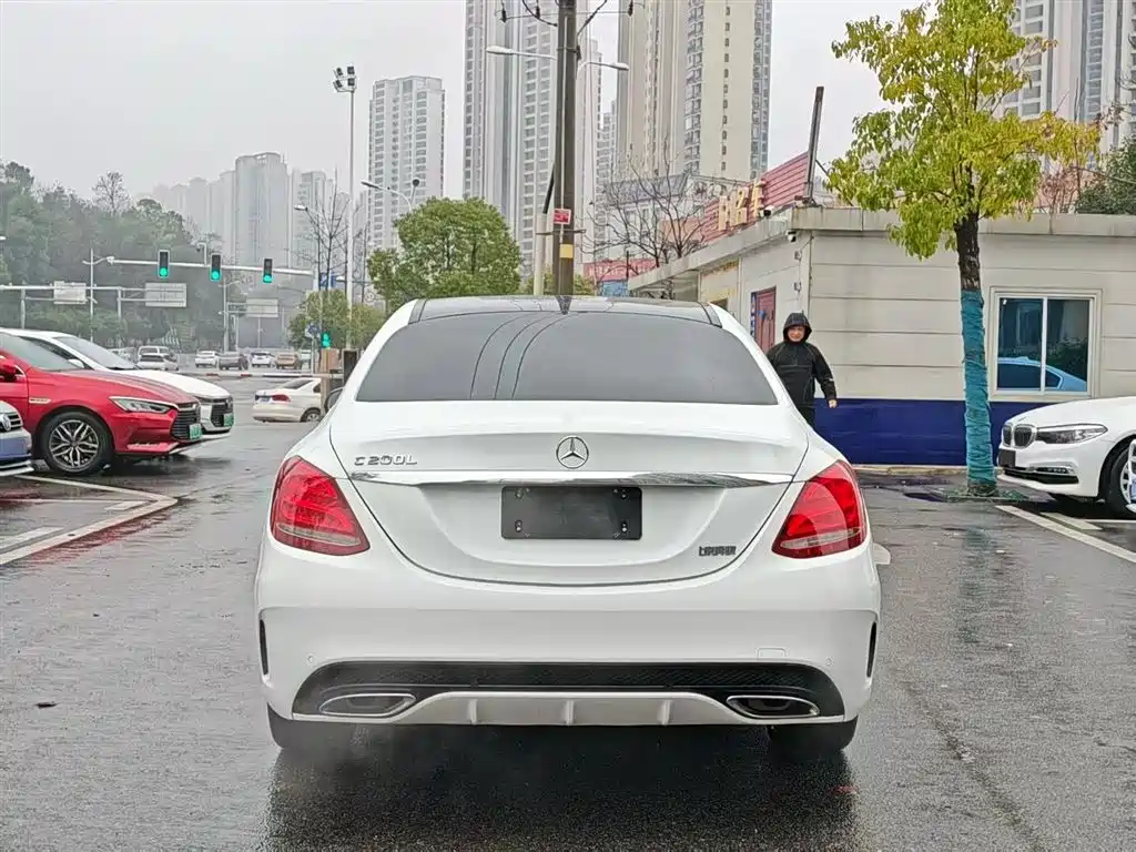 Mercedes-Benz C-Class 2017 Facelift C 200 L Sport Edition фото 25