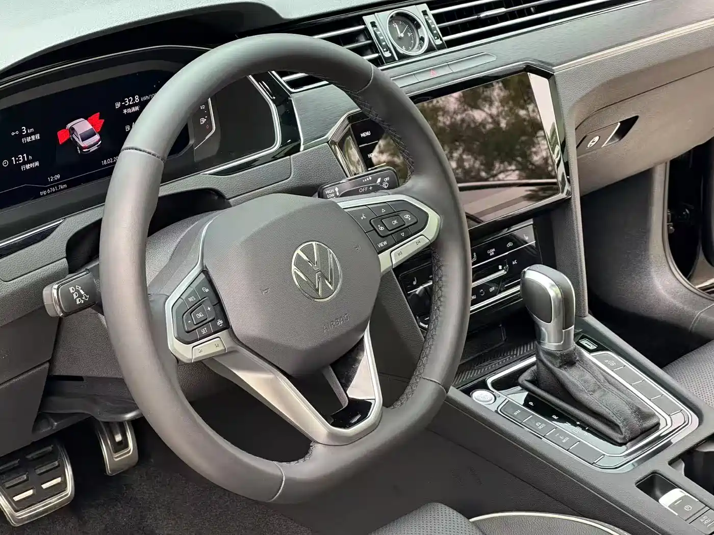 VOLKSWAGEN MAGOTAN GTE PLUG IN HYBRID