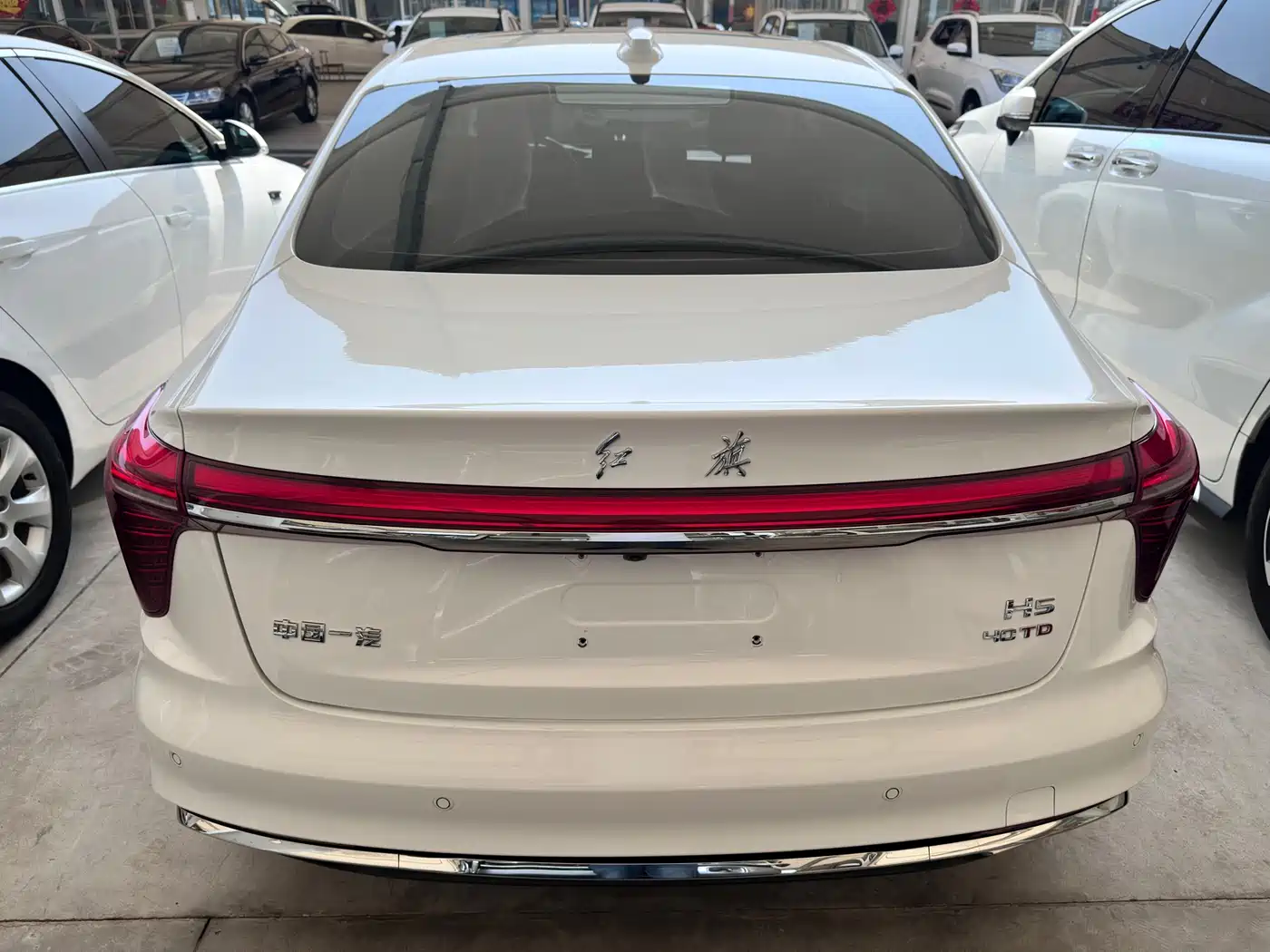 Hongqi H5 2023 2.0T Auto Smart Connect Flag Enjoy фото 15