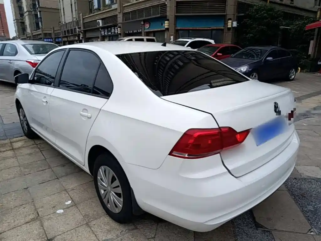Volkswagen Santana 2017 Gran Santana 1.6L Auto Trendline фото 5