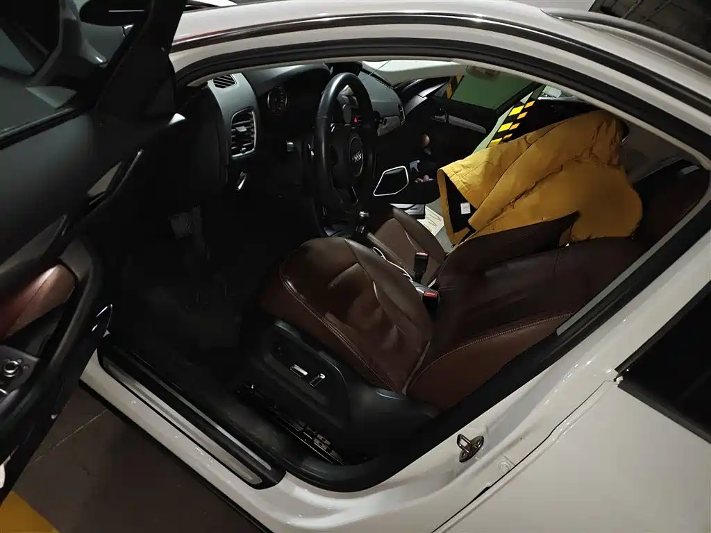 Audi Q3 2018 30th Anniversary Edition 30 TFSI Style фото 8