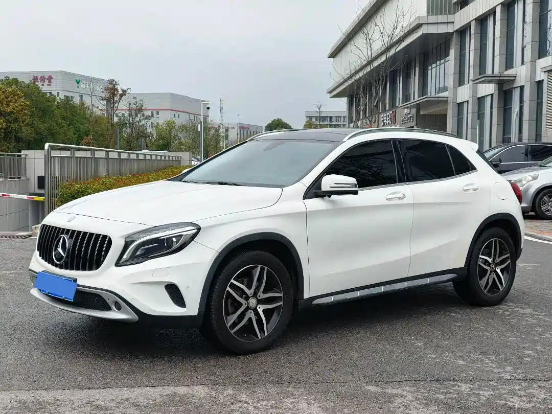 Mercedes-Benz GLA 2016 GLA 200 Fashion
