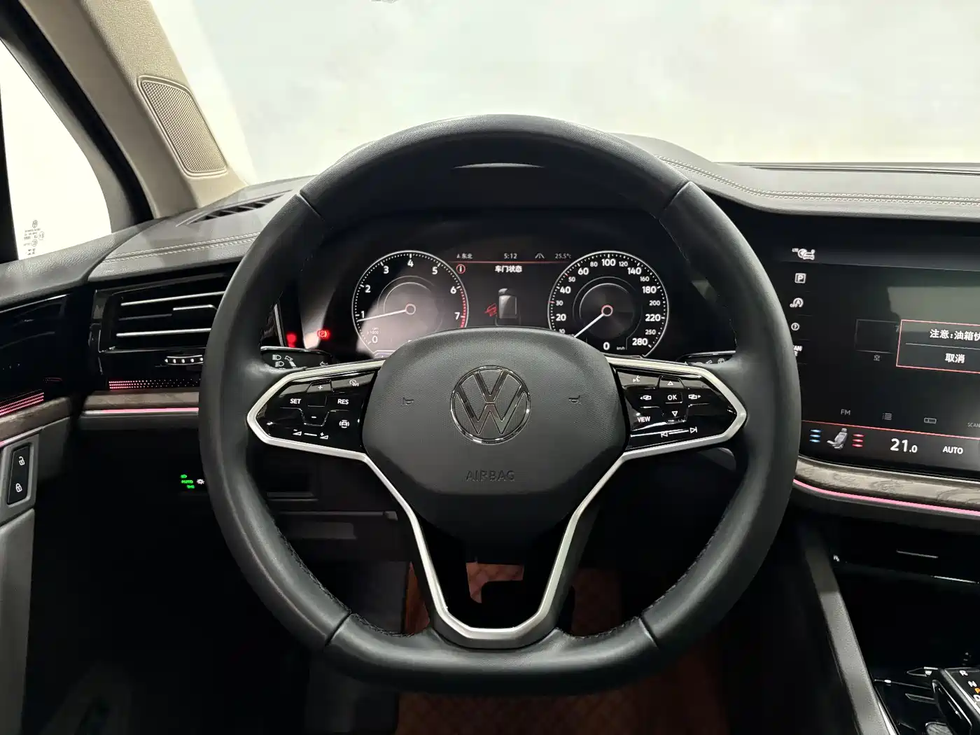 VOLKSWAGEN TOUAREG