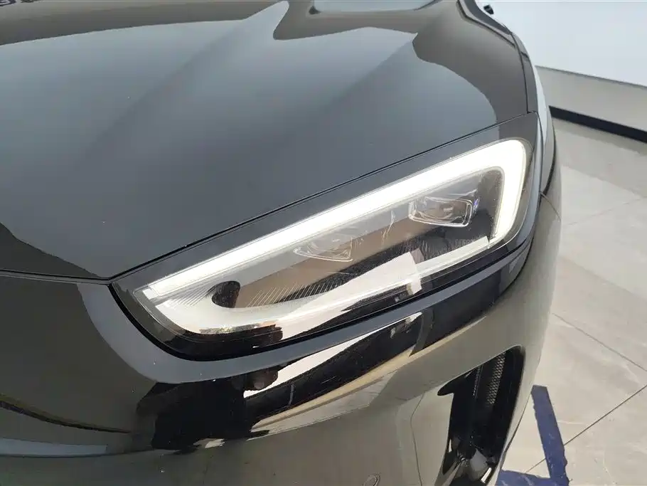 AITO Wenjie AITO M5 2025 Extended Range Ultra AWD фото 5