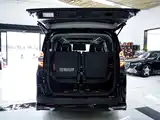 Фото 14 - Toyota Vellfire