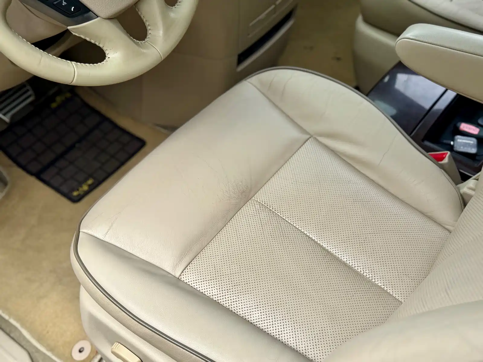 Photo 12 - Nissan Quest