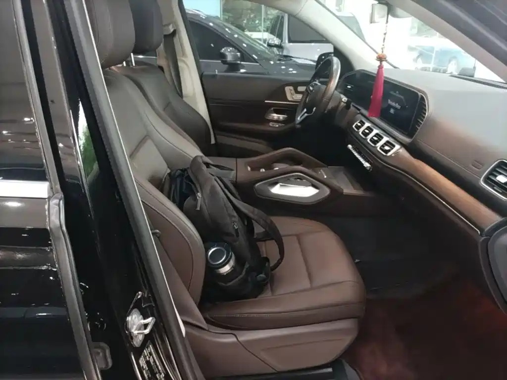 Фото 25 - Mercedes-Benz GLE