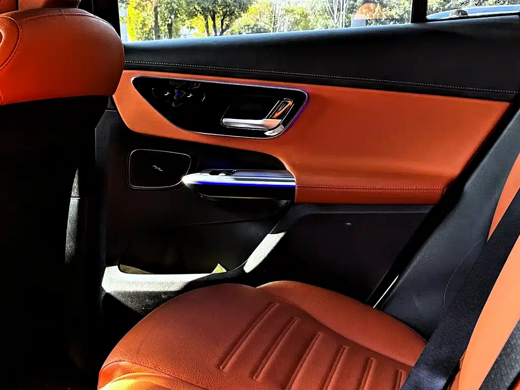 Mercedes-Benz GLC 2024 GLC 300 L 4MATIC Dynamic 5-seater фото 15