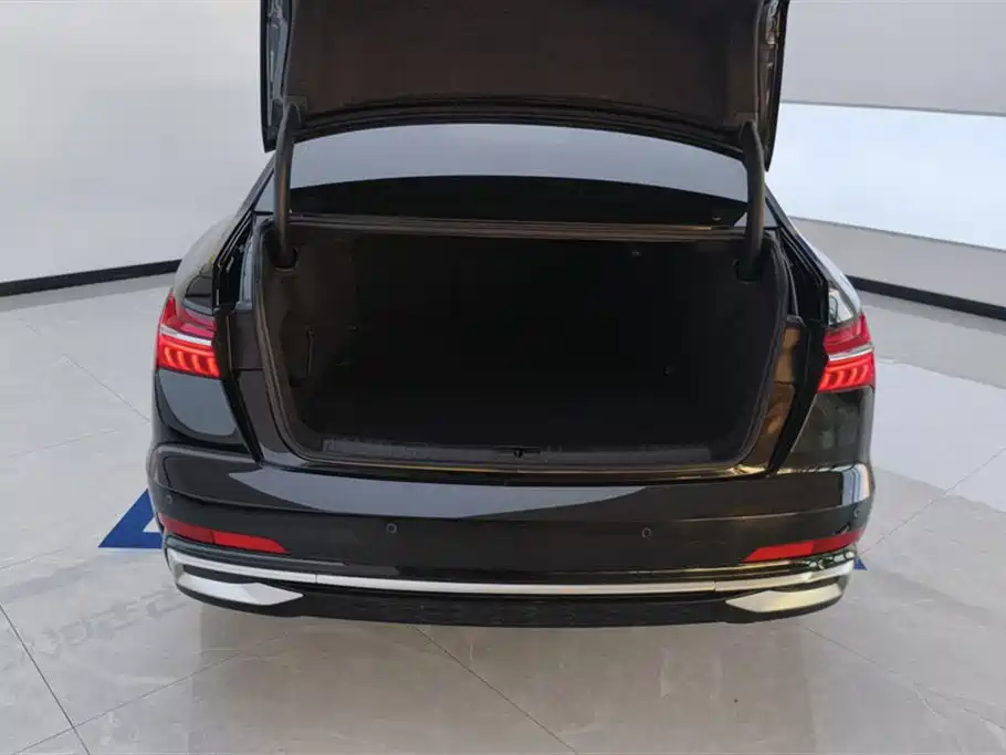 Audi A6L 2023 Facelift 45 TFSI quattro Premium Dynamic фото 4