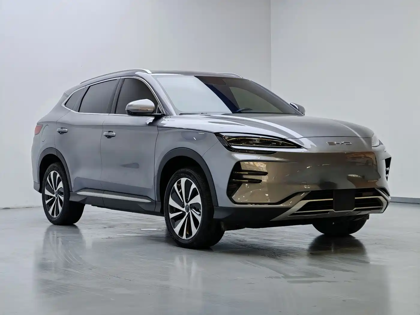 BYD Song PLUS PHEV 2024 Glory Edition EV 520km Luxury фото 3