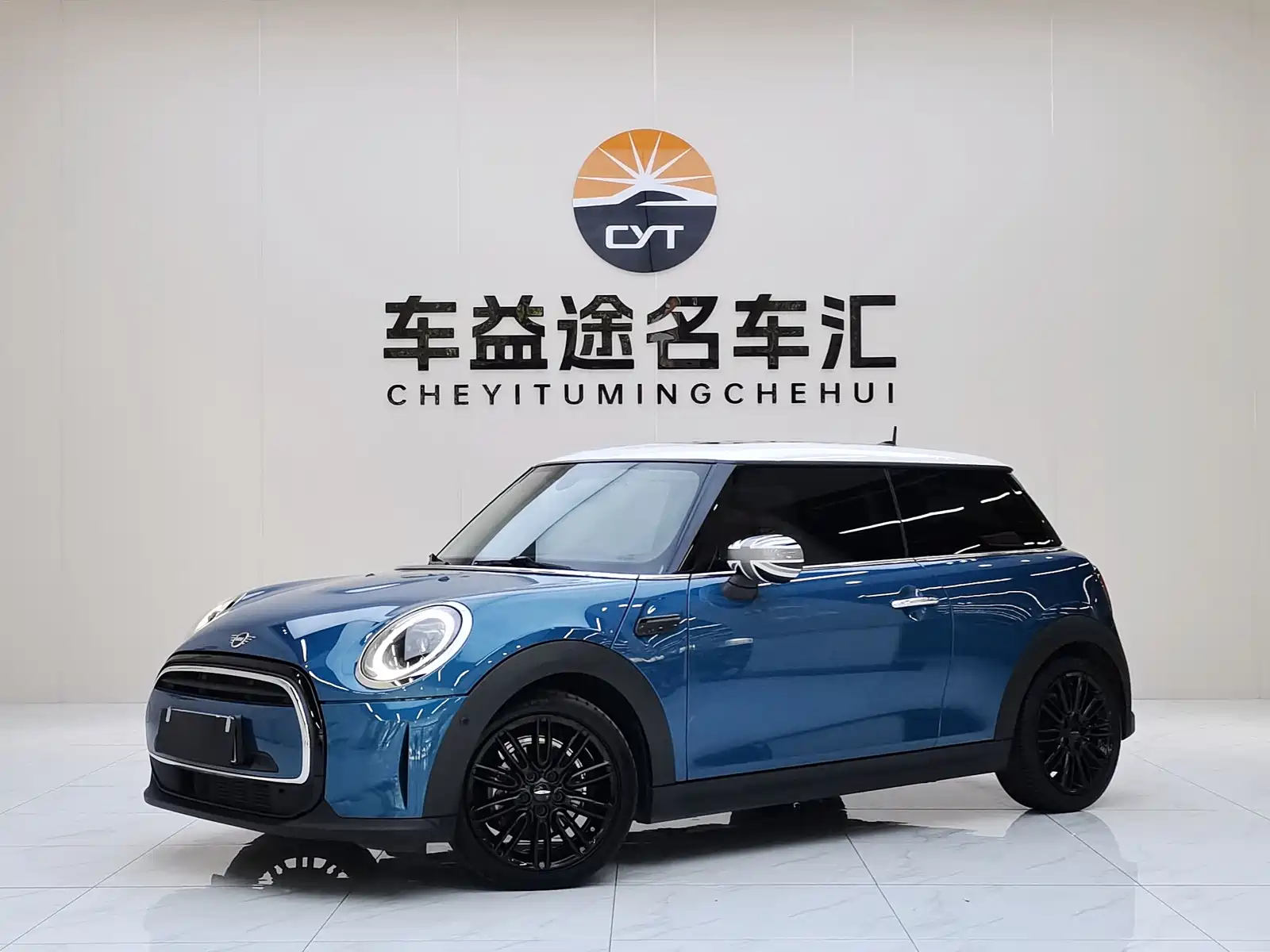 Фото 1 - MINI MINI