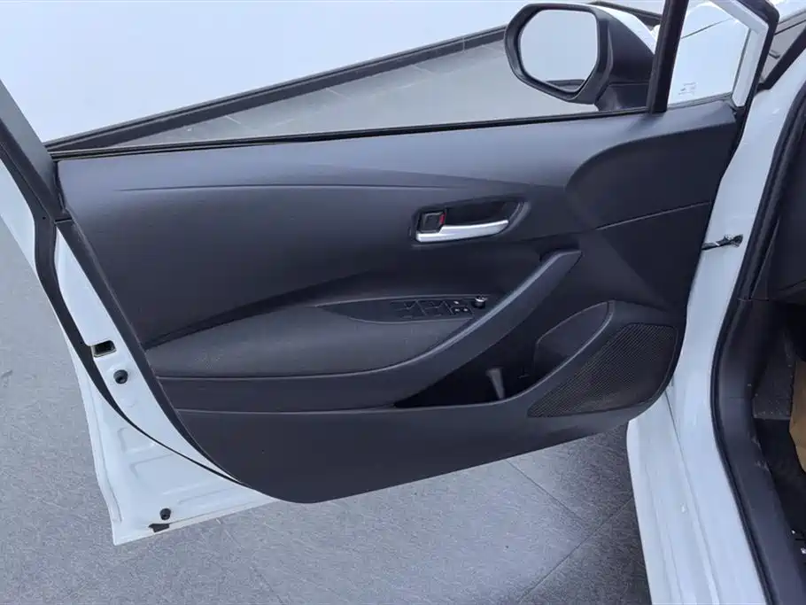 Toyota Levin 2021 185T CVT Luxury Edition фото 7