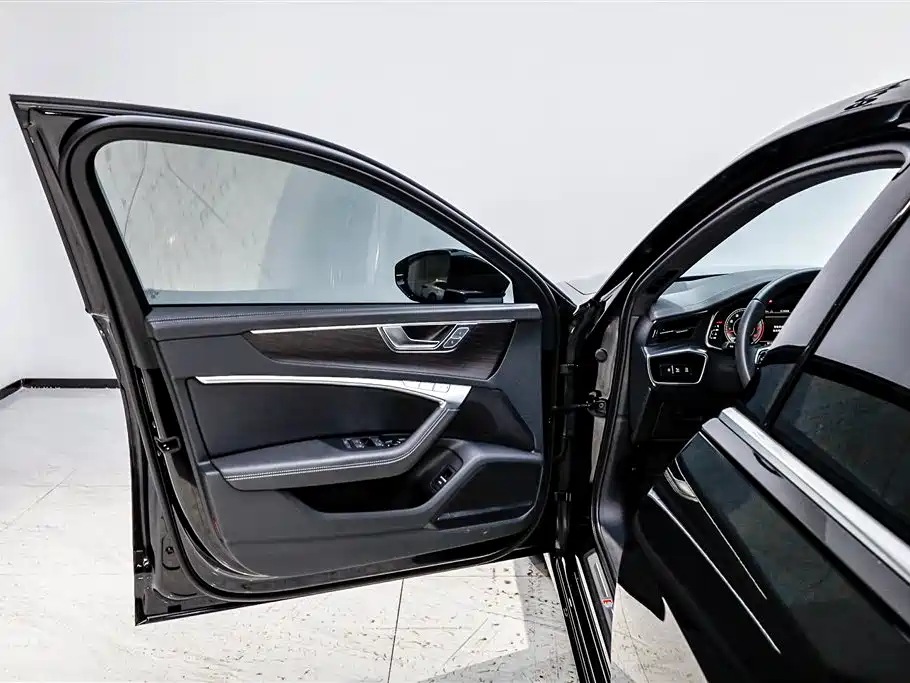 Audi A6L 2024 55 TFSI quattro Exclusive Dynamic фото 8