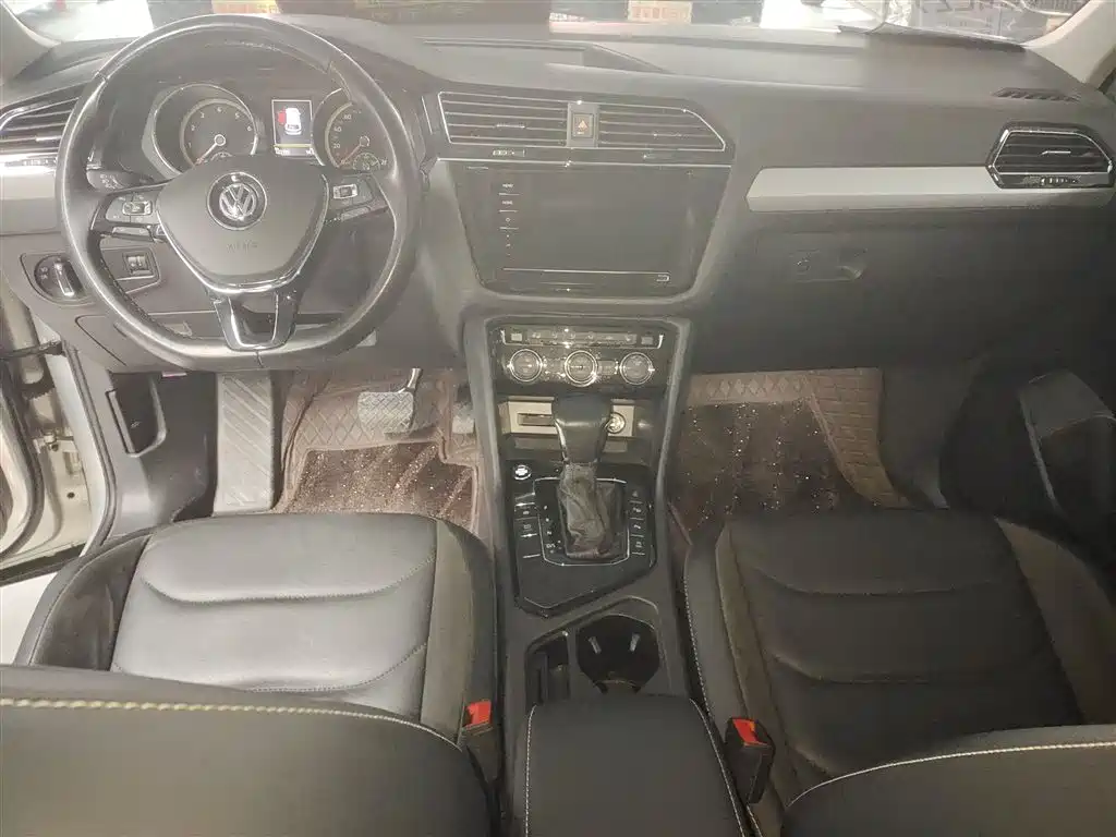 Volkswagen Tiguan L 2019 Facelift 330TSI Auto 2WD Smart Luxury China VI фото 10