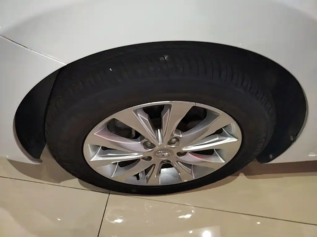 Hyundai Langdong 2017 2016 1.6L Automatic Premium Edition