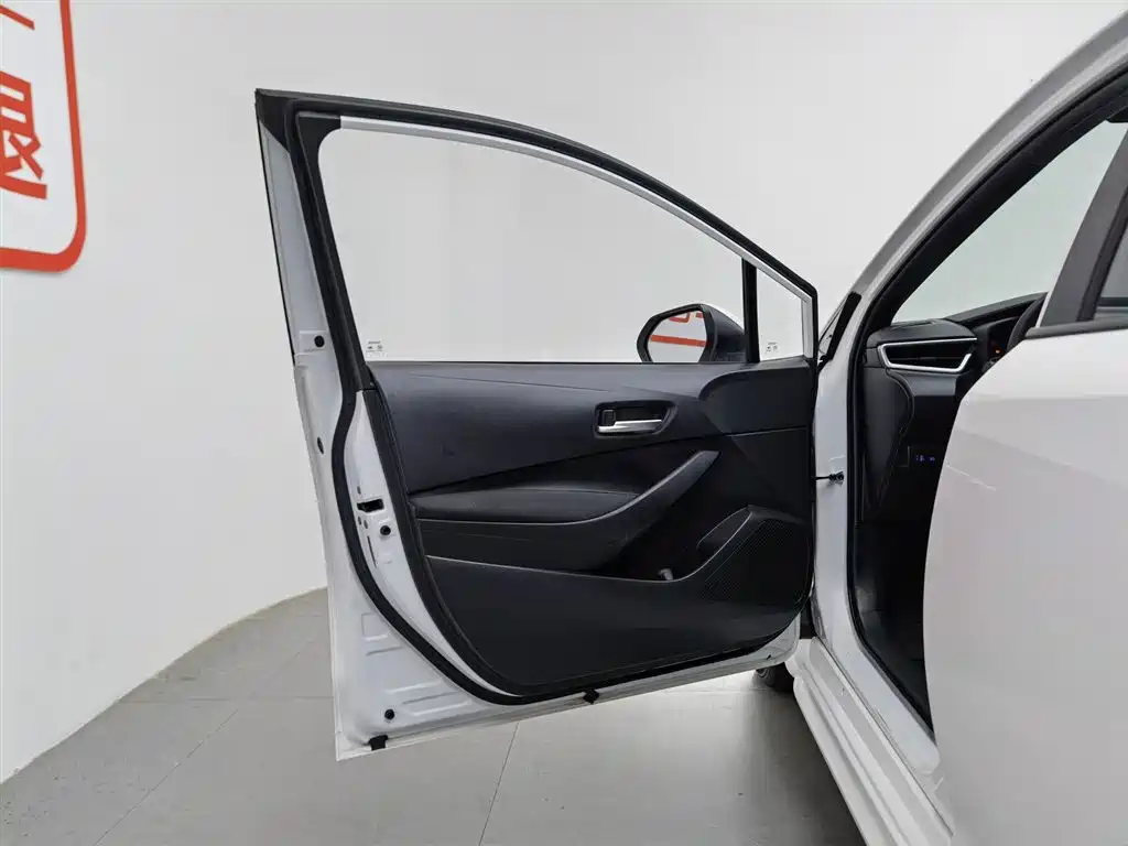 Toyota Levin 2022 TNGA 1.5L CVT Leading Edition фото 8