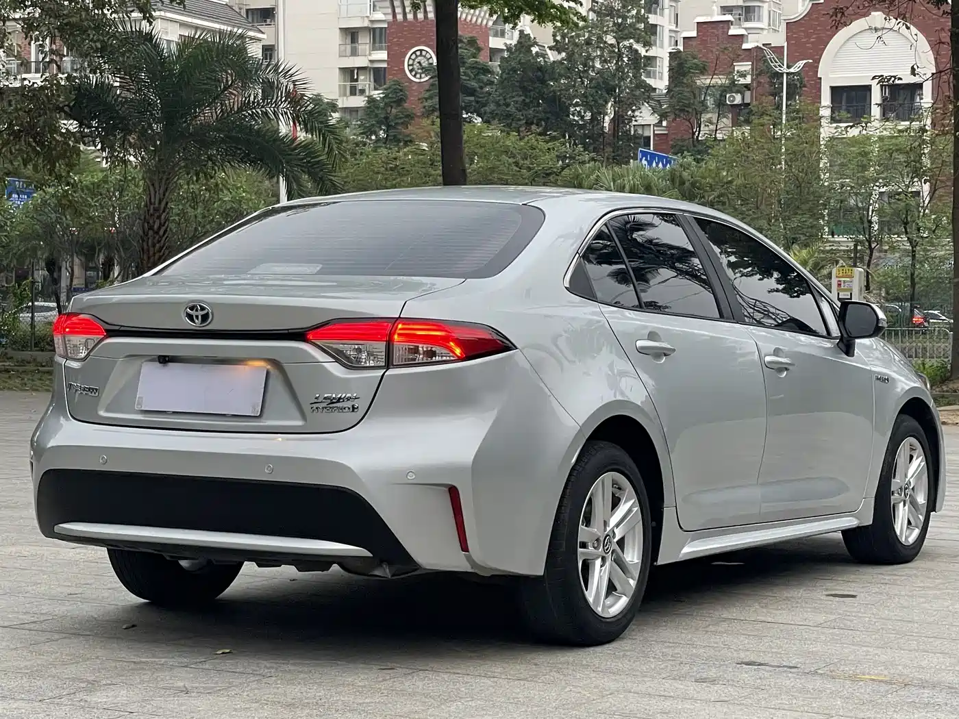 Toyota Levin 2021 Dual Hybrid 1.8H E-CVT Leading Edition фото 14