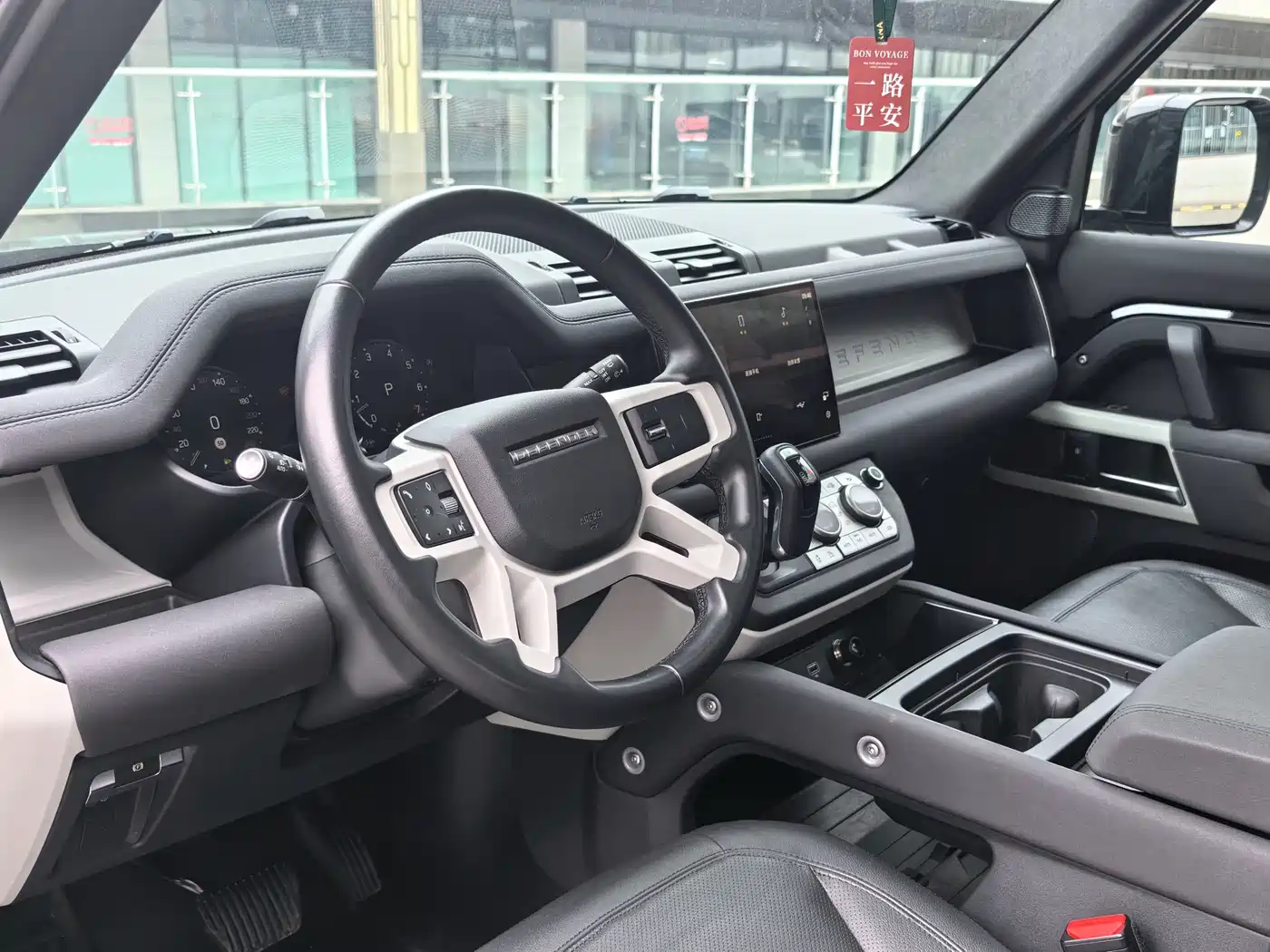 Land Rover Defender 2022 Model 90 3.0T P400 XS фото 12
