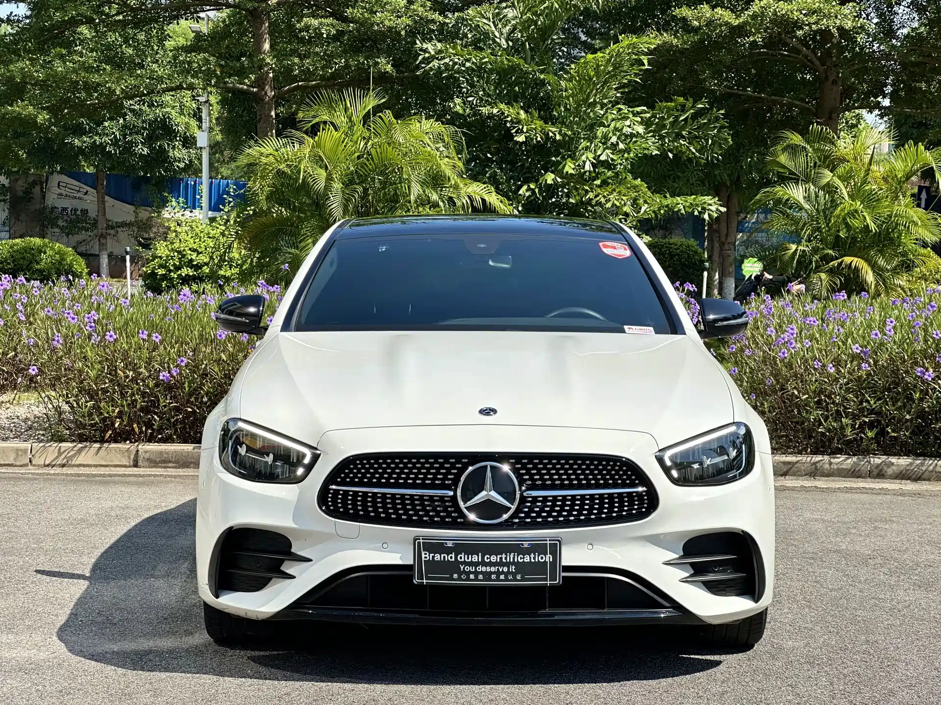 Фото 2 - Mercedes-Benz E-Class (Import)