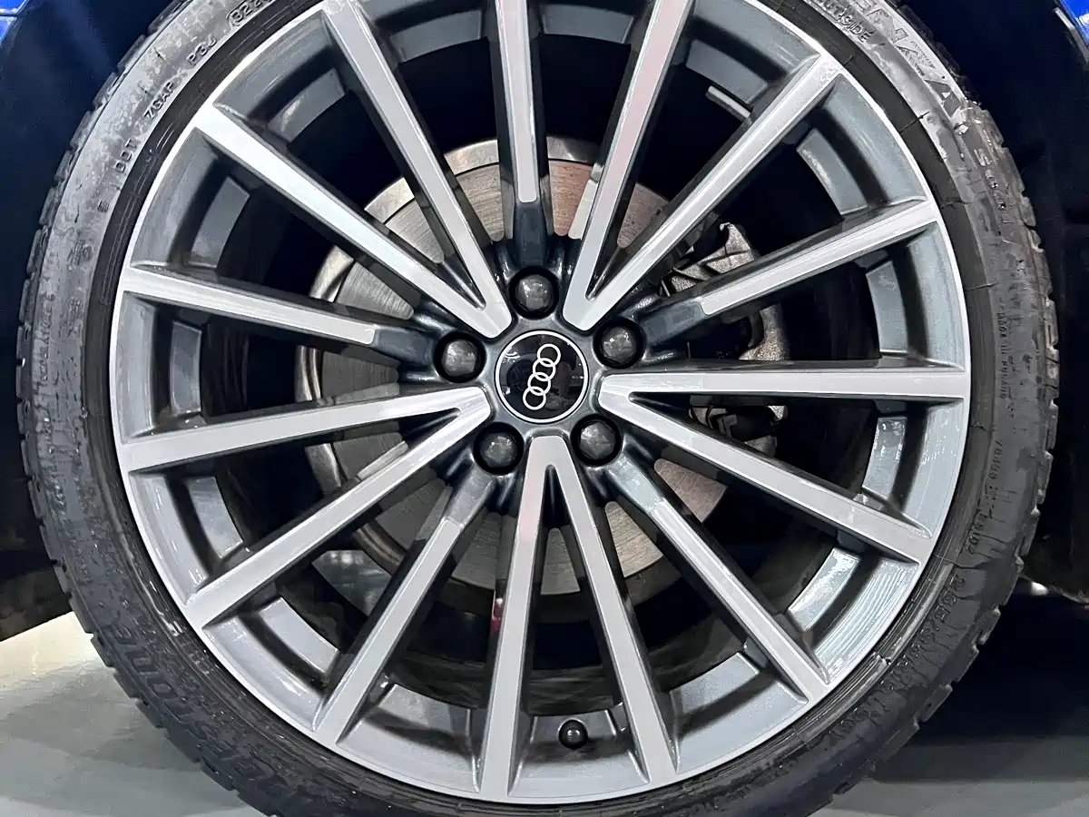 Audi A5 (Import) 2023 Sportback 40 TFSI quattro Luxury Dynamic фото 6