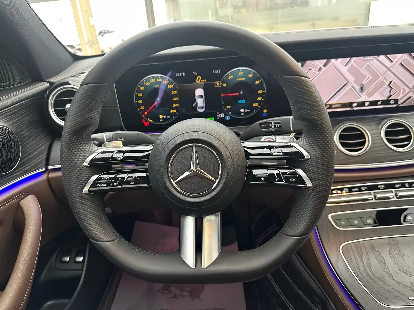 Mercedes-Benz E-Class New Energy 2022 E 350 e L Plug-in Hybrid Sedan фото 7