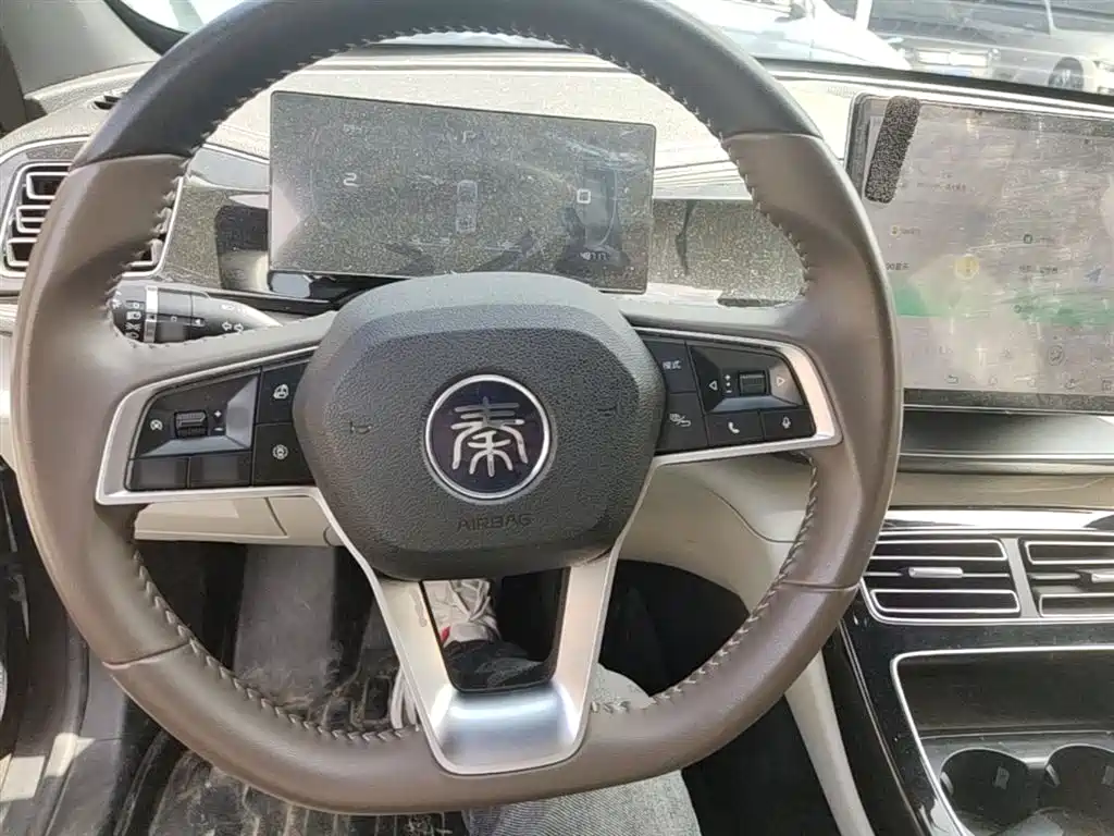 BYD Qin PLUS 2023 Champion Edition DM-i 120KM Excellence фото 11