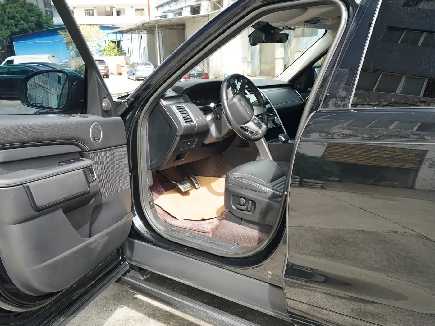 Land Rover Discovery 2023 360PS R-Dynamic S фото 22