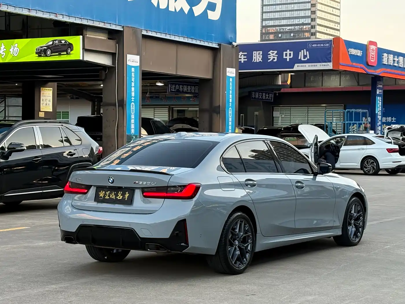 BMW 3 Series 2025 330Li M Sport Night Edition фото 19