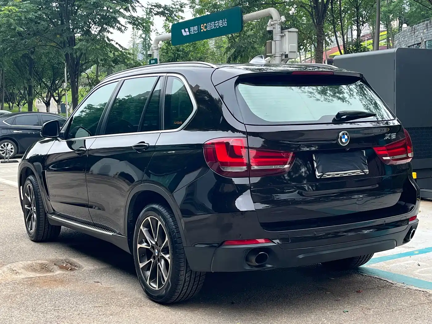 BMW X5 (Import) 2017 xDrive35i Leading Edition фото 5
