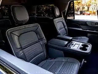 Фото 8 - Lincoln Navigator