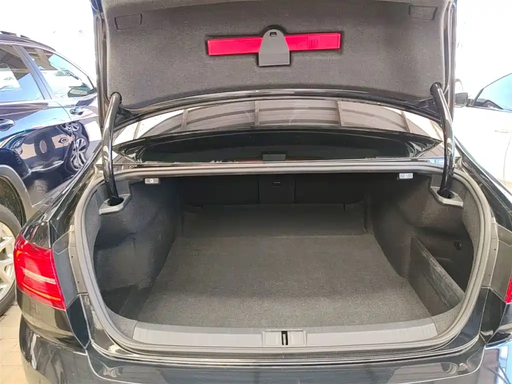 Volkswagen Magotan 2018 330TSI DSG Premium фото 19