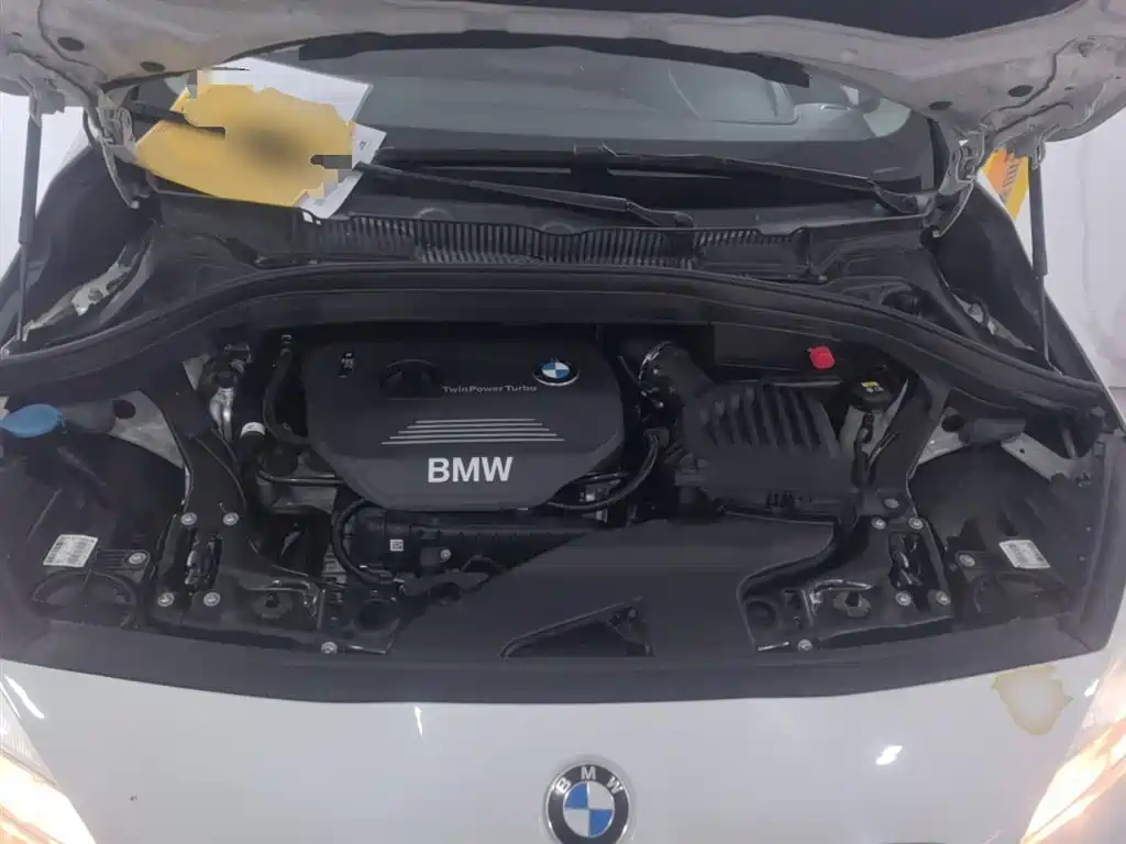 BMW 2 Series Touring 2016 218i Fashion Model фото 16