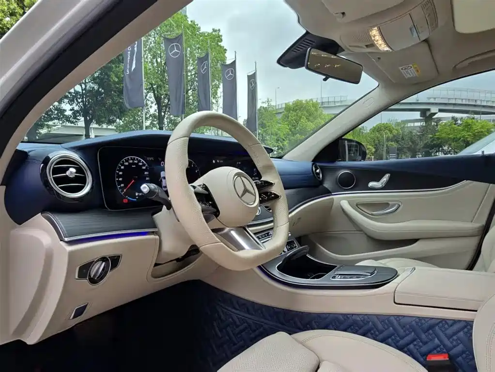 Mercedes-Benz E-Class 2021 E 260 L Sport фото 13