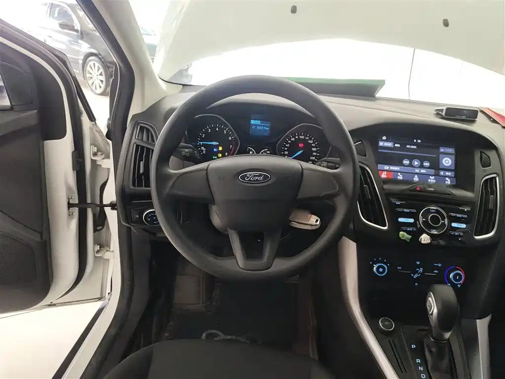 Ford Focus 2018 2018 Hatchback Classic 1.6L Automatic Comfort Smart Edition