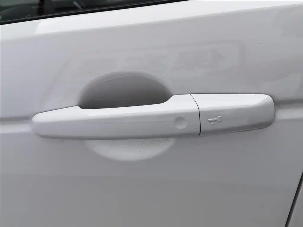 Land Rover Discovery Sport 2019 240PS SE Edition China V фото 18