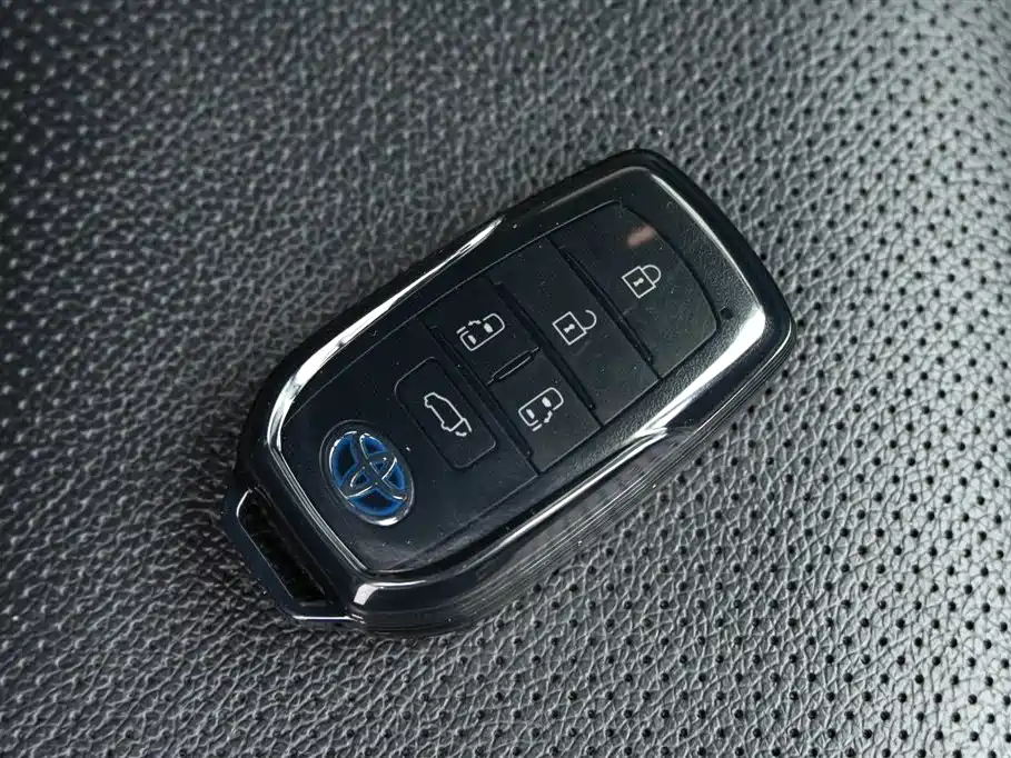 Toyota Sienna 2021 2.5L Hybrid Premium Edition фото 37