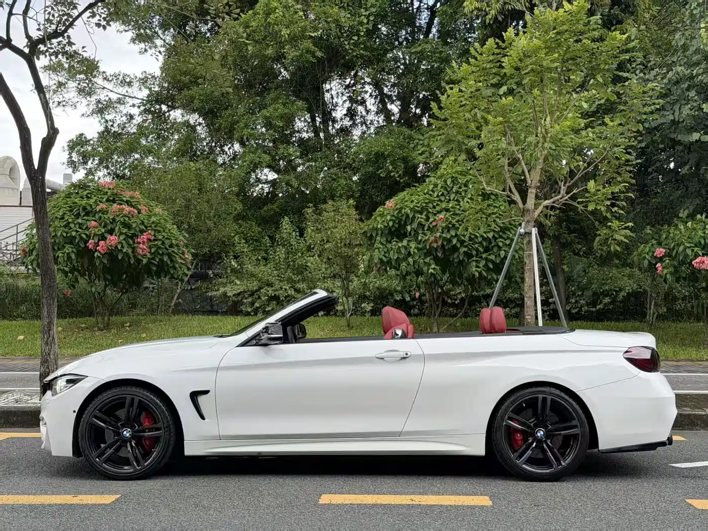 Photo 4 - BMW 4 Series