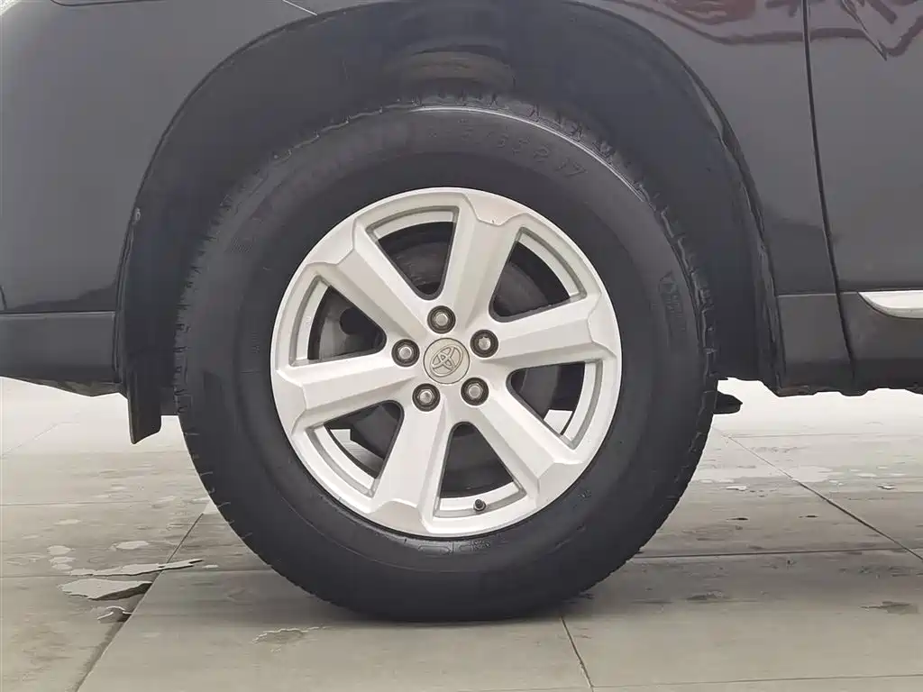 Toyota Highlander 2012 2.7L 2WD 5-seater Elite Edition фото 17