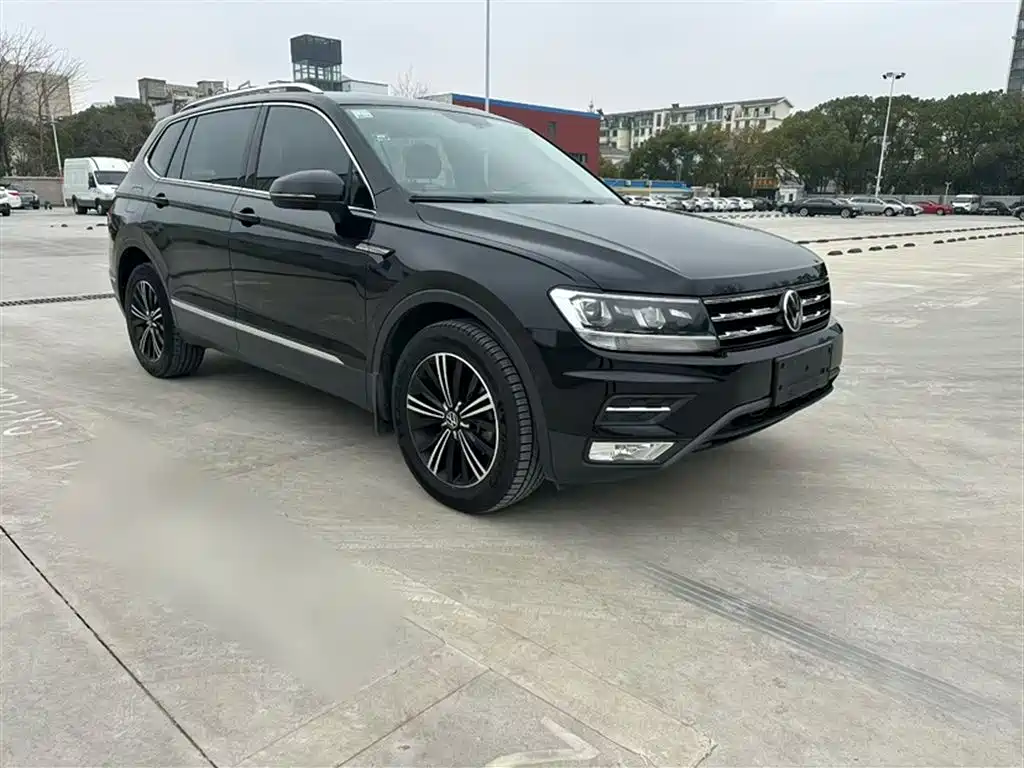 Volkswagen Tiguan L 2021 330TSI Automatic 2WD Smart фото 23