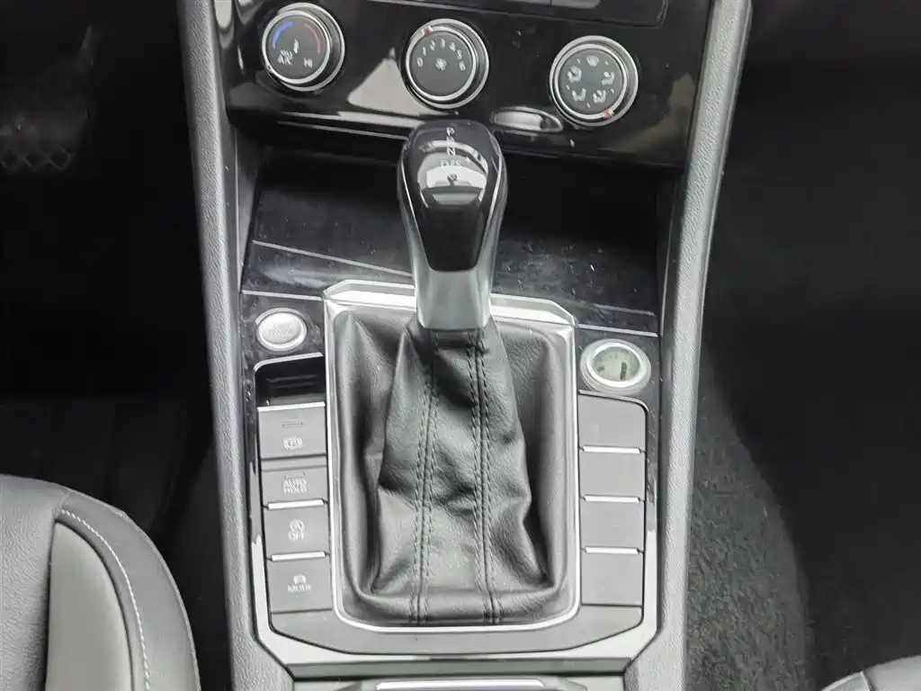 Volkswagen Sagitar 2020 280TSI DSG Comfort Class V фото 13