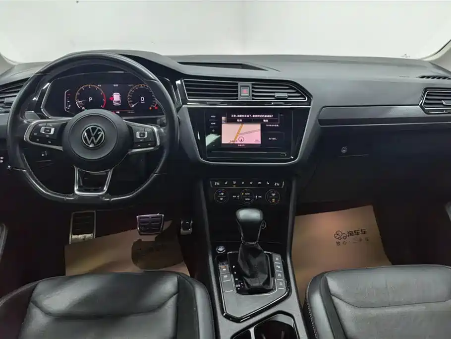 Volkswagen Tiguan L 2021 330TSI Automatic 2WD R-Line Premium фото 12