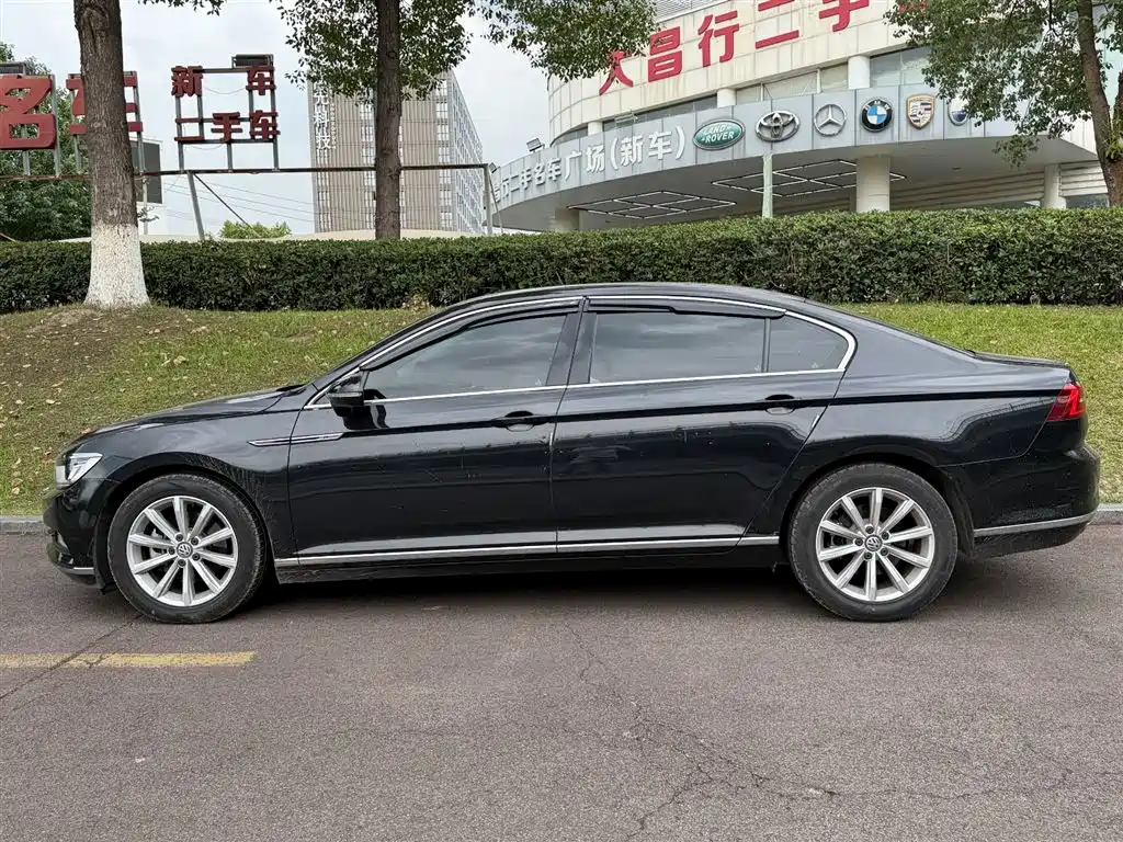 Volkswagen Magotan 2019 330TSI DSG Leading China VI фото 3
