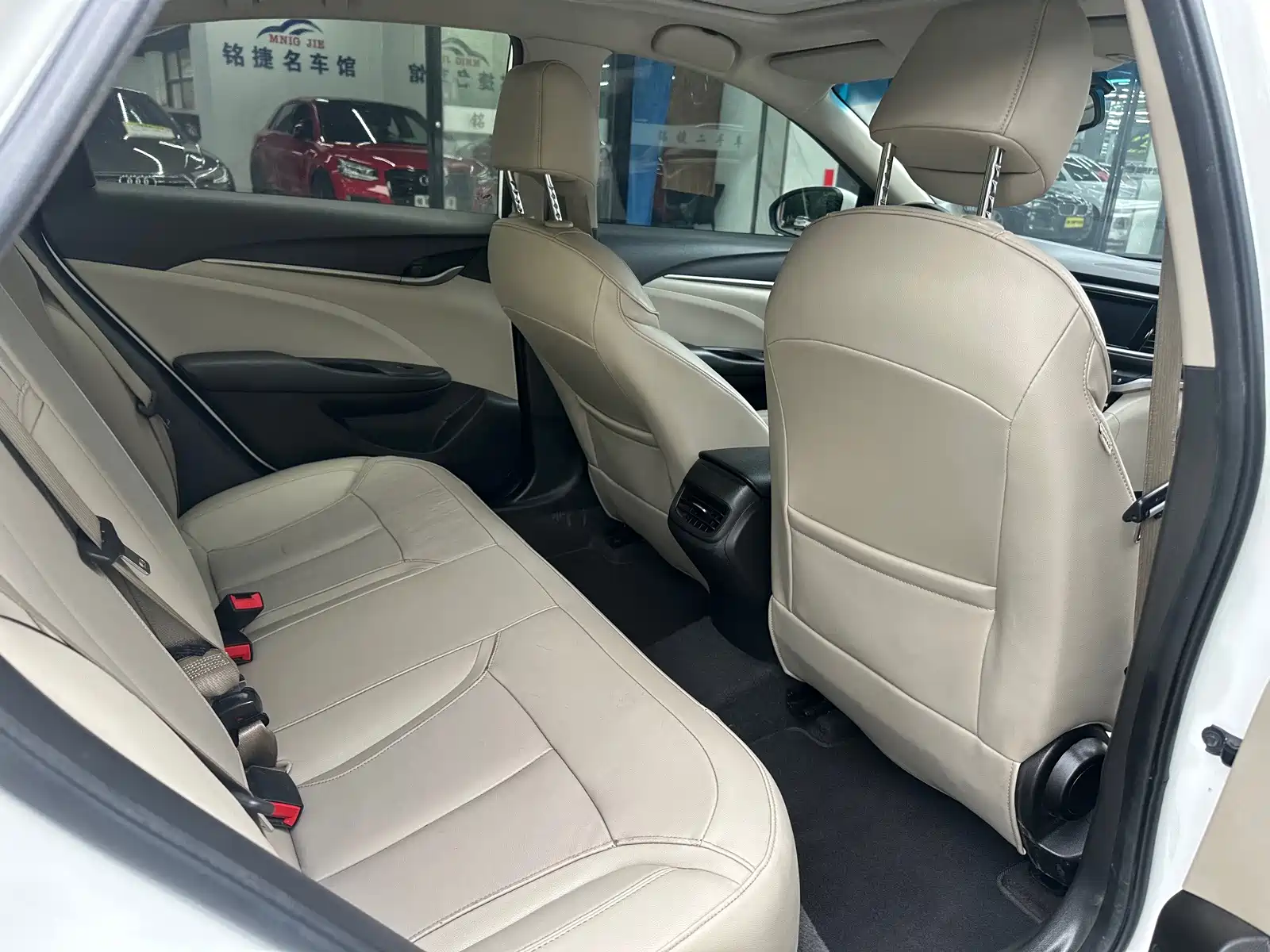 Фото 15 - Buick Excelle