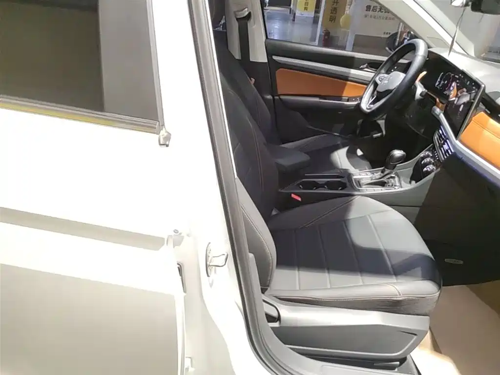 Volkswagen Bora 2025 Facelift 200TSI DSG PRO Edition фото 25