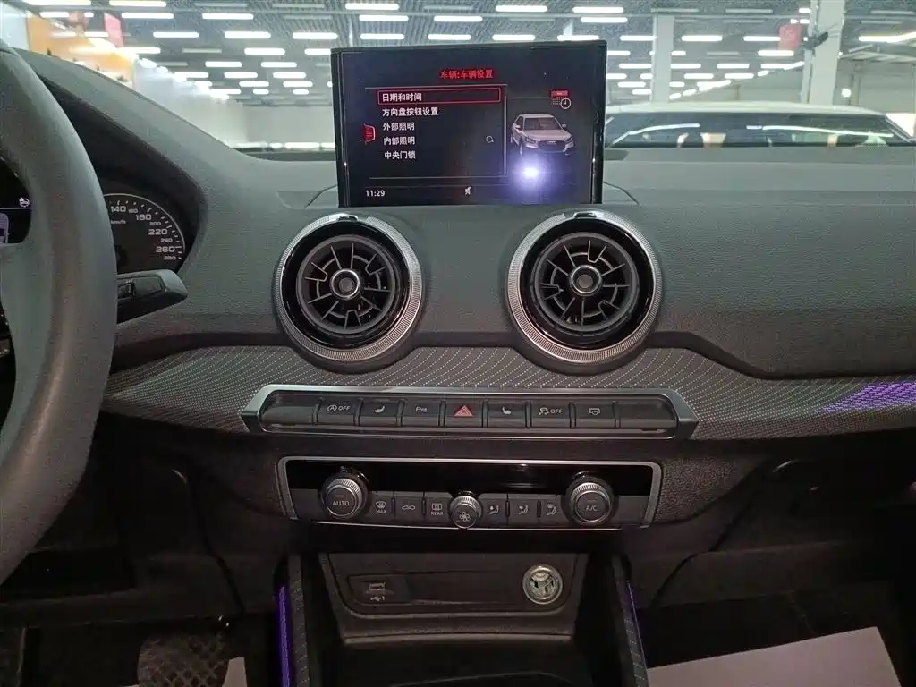 Audi Q2L 2022 35 TFSI Fashion Dynamic фото 13